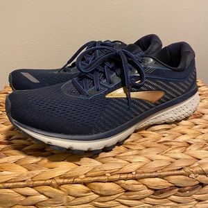 Like New Men’s Brooks Running Shoe 10.5 Ghost 12